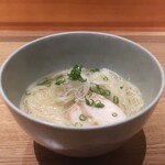 Isaki - 鰹と鶏出汁の塩ラーメン