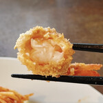 ハンバーグダイニング たくみ - エビフライ、断面！