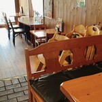 ハンバーグダイニング たくみ - 内観