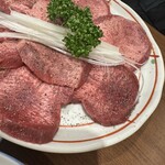 秋葉原 炭火焼肉 たん清 - 