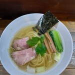 ラーメン屋ジョン - 塩ラーメン。あっさり、サッパリ、で、カロリー０にしまーす。