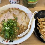 ラーメン横綱 - ラーメン（大） ＆ 黒豚餃子