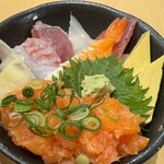 沼津魚がし鮨 江戸前鮨 - ランチ海鮮丼