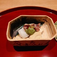 筒井 清寂 - 先付　湯がいた大阪小積の筍、ホタルイカ、イカ、木の芽で