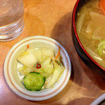 十勝豚丼 いっぴん 札幌東雁来店 - セットのお漬物