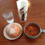 トンガコーヒー - パンとスープ