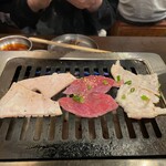 焼肉ホルモン ボンズ - 