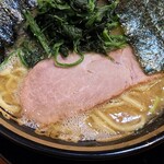 横浜家系ラーメン 三郷家 - チャーシュー。