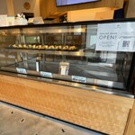 削節本舗 伊勢和 - 店内（ショーケース）