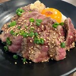 NYU MEAT - ローストビーフ丼