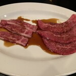 みょうが屋 - カルビー（レタス、サンチェ？）で巻いて食べると格別