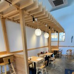 削節本舗 伊勢和 - 店内（イートインスペース）