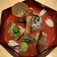 白金台こばやし - 名物八寸。筍の木の芽和え、美味。