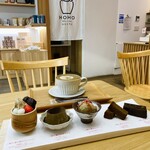 HOHO HOJICHA - HOHOの天国スイーツプレートラテセット