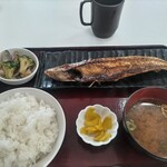 四日市ヒモノ食堂 - セットで750円 珈琲はセルフ
