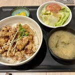 Touraku - 2024.4.12  鳥丼