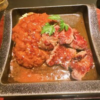 鉄板ダイニング 哲 - 満腹！！名物哲ステーキ
                    ¥1450（税込）～和牛入りハンバーグと
                    ハラミ肉ステーキのコラボ～