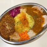 スパイスカレー＆コーヒー ニコカフェ - にこ 濃厚キーマ改とスパイスチキンカレーのあいがけ