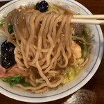 麗郷 - 麺、リフトアップ