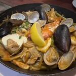 スペイン料理とワイン アリオンダス - 