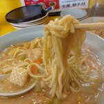 獅子林 - 太麺の茹で麺(・・?