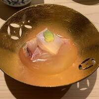 鮨 由う - 