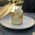 LESS by Gabriele Riva & Kanako Sakakura - イタリアDOCゴルゴンゾーラ/季節の果実