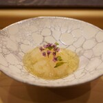 鮨 大門 - ◆白海老と出汁のジュレ添え
      富山と言ったらこれ！待ってました白海老！