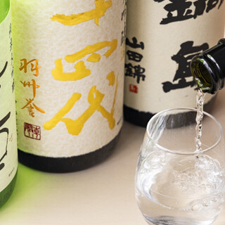 料理を引き立てるドリンク。日本酒は甘口から辛口まで充実