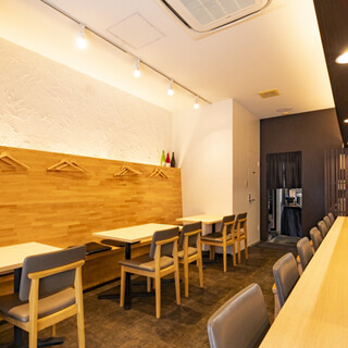 落ち着いた空間で、今宵はしっぽりと…。食通の方にも最適