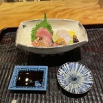 三分楼 - 天然鮮魚の盛り合わせ。美味し。