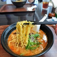 杏梨　チャイニーズキッチン 品川インターシティ店 - 麺リフトアップ
