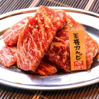 腕利きの肉師が厳選する絶品お肉！