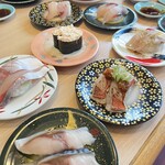 Kurukuru Sushi Hogaraka Tei - 