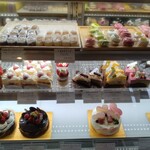 パティスリー ノア - 今度はホールケーキを。