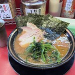 豚骨醤油ラーメン 王道家 - 