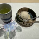 天麩羅･しゃぶしゃぶ・会席 中津川 - デザートアイスとお茶