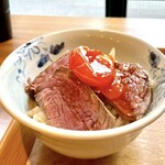 清喜 ひとしな - 出汁ステーキを黄身醤油付でTKG