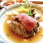 Kiyoki Hitoshina - 出汁ステーキの土鍋ご飯定食（150g）味噌汁、お新香、黄身醤油付き