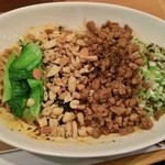 逸品坊 - 汁なし担々麺\800