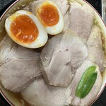 Mizusawaya - 煮卵入りチャーシューもも肉そば1166円