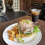 AS CLASSICS DINER - 【4月Monthly Burger】 『Roast Beef Ginger Burger¥2,200』 『lunch drink¥150』