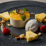 PINEAPPLE MOUSSE　