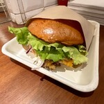 ハンサム バーガー - チーズバーガー 780円