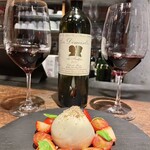 神泉 遠藤利三郎商店 - プッラータチーズ（手前）レドマワゼルドファルファ
                                Les Demoiselles de Falfas'21/Cartes de Bours
                                （フランス ボルドー：メルロ、カベルネソーヴィニョン）