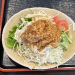 Chainizuteburufuuton - 棒々鶏サラダ　甘辛だれおいしいです。税込300円