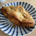 Curly's Croissant TOKYO BAKE STAND - 