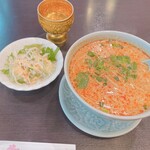 イサーンキッチン タイ料理&タイ居酒屋 - 