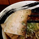 俺の中華たなか家 - 熱々スープに浸したお店自慢☆の「チャーシュー」は柔らかホロホロ♥