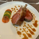 Les Amis - Spring lamb rack from Aveyron with colourful combination of bell peppers & natural jus